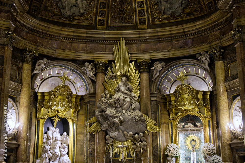 Zaragoza, Spain - Inside Basílica de Nuestra Señora del Pilar Stock ...