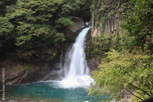 河津七滝。河津川にある七つの滝をつなぐ遊歩道からの景観。大滝。