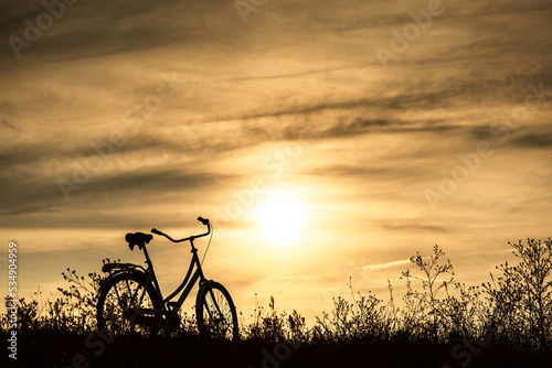 zachód słońca, pagórek, rower, wycieczka