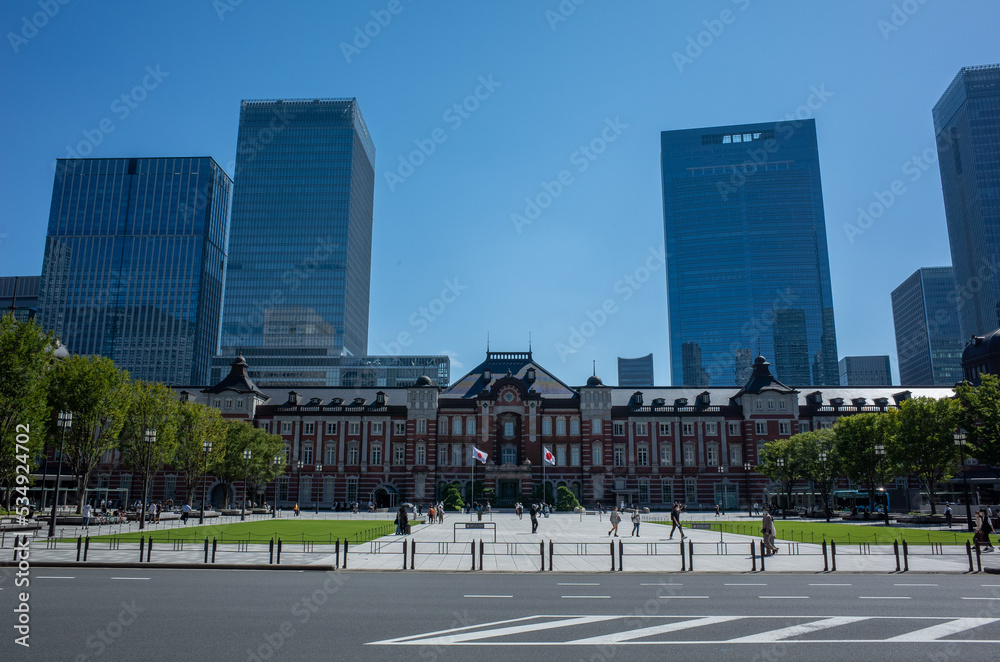Fototapeta premium 東京駅前・丸の内