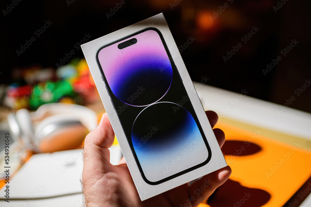 Paris, France - Sep 17, 2022: Display of the new Apple iPhone 15 Pro Max  featuring Asian characters during unboxing and setup Stock Photo - Alamy