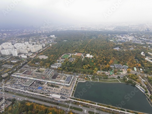Obraz na płótnie Panorama of the city of Moscow, from a bird's-eye view, clear day w salonie