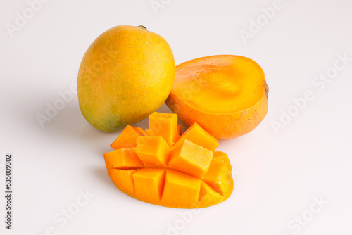 Fresh mango with mango slice and leaves