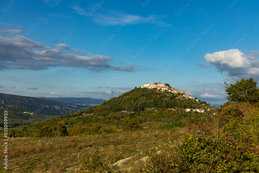 Fototapeta premium view to Motovun in Croatia