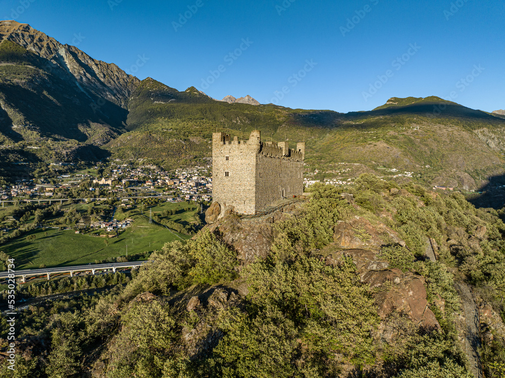 castello di ussel, Valle D'Aosta, tramonto