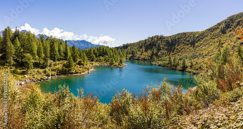 Lago Vacarsa, Trentino, Italia © casagrandelor