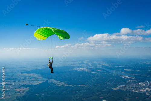 Fotografia Skydiver under canopy