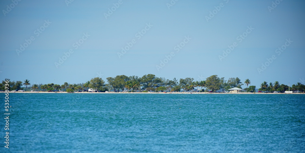 Clear water of Sanibel island in Florida, USA Clear water of Sanibel island in Florida, USA
