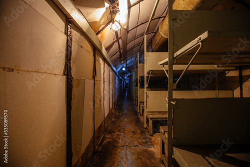 Cuadro en lienzo Old soviet bomb shelter