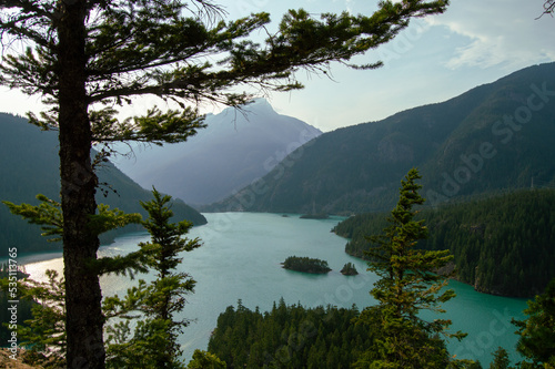 Fototapeta Naklejka Na Ścianę i Meble -  The Mountains of North Cascades National Park