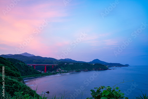 新潟県柏崎市　鴎が鼻展望台（恋人岬）から見た夜明け