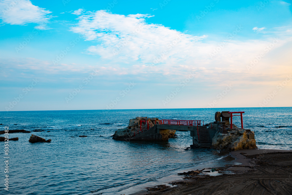 Fototapeta premium 新潟県柏崎市 番神海水浴場の早朝