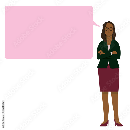 コメントバルーン　吹き出しと腕組みをする黒人系女性ビジネスマン　8等身
