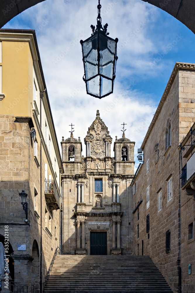 Ταπετσαρία View of old town Ourense, in the Galicia region of Spain, with historic Santa Maria Madre church at the end of narrow street and steps