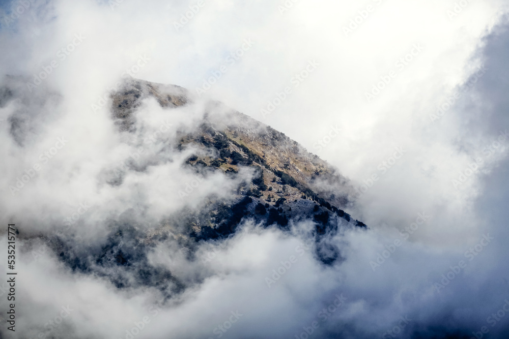 Obraz premium Mountains in the clouds