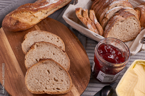 pain au petit déjeuner