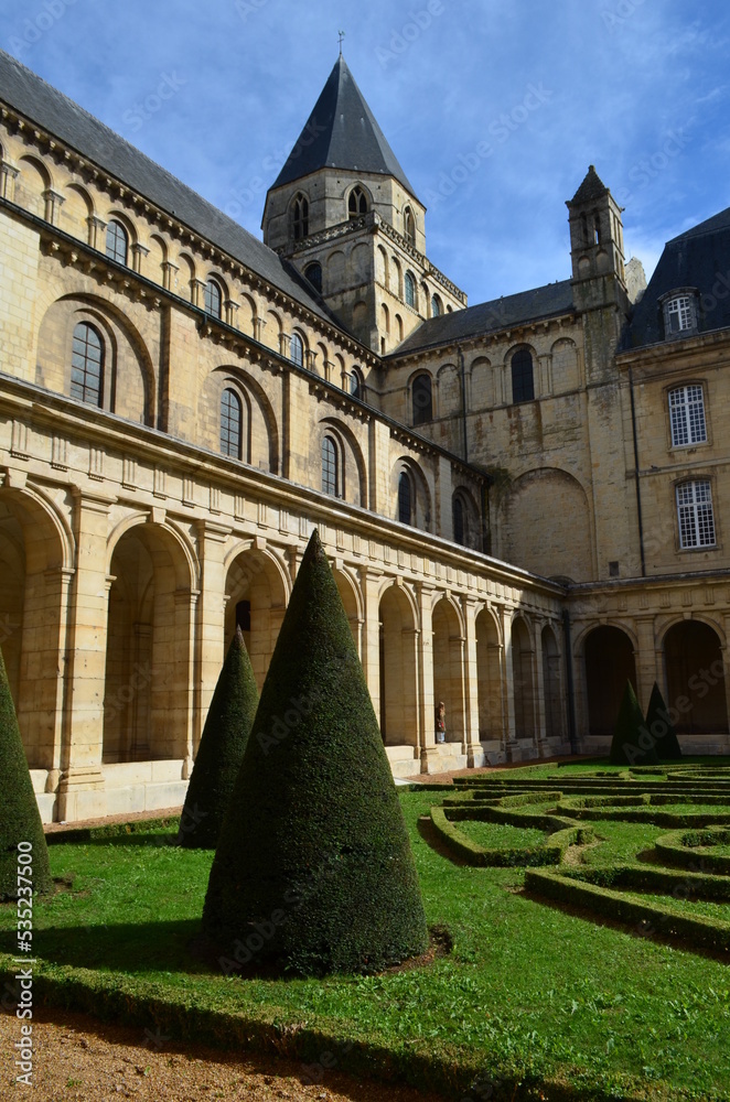 Abbaye aux Hommes à Caen (Calvados - Normandie - France)