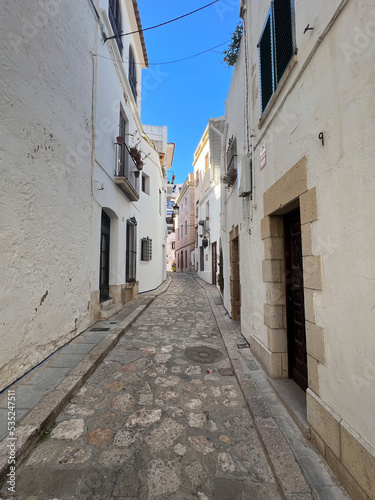 Street in the old town of Sitges © TravelTelly