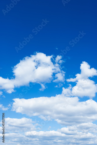 Blue sky with white cloud closeup © xy