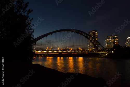Fototapeta Naklejka Na Ścianę i Meble -  city harbour bridge at night