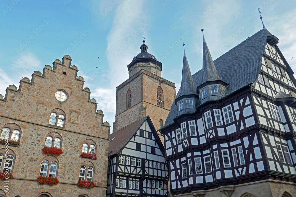 historisches Rathaus, Weinhaus und Walpurgiskirche in Alsfeld