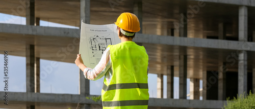 Female construction worker ...