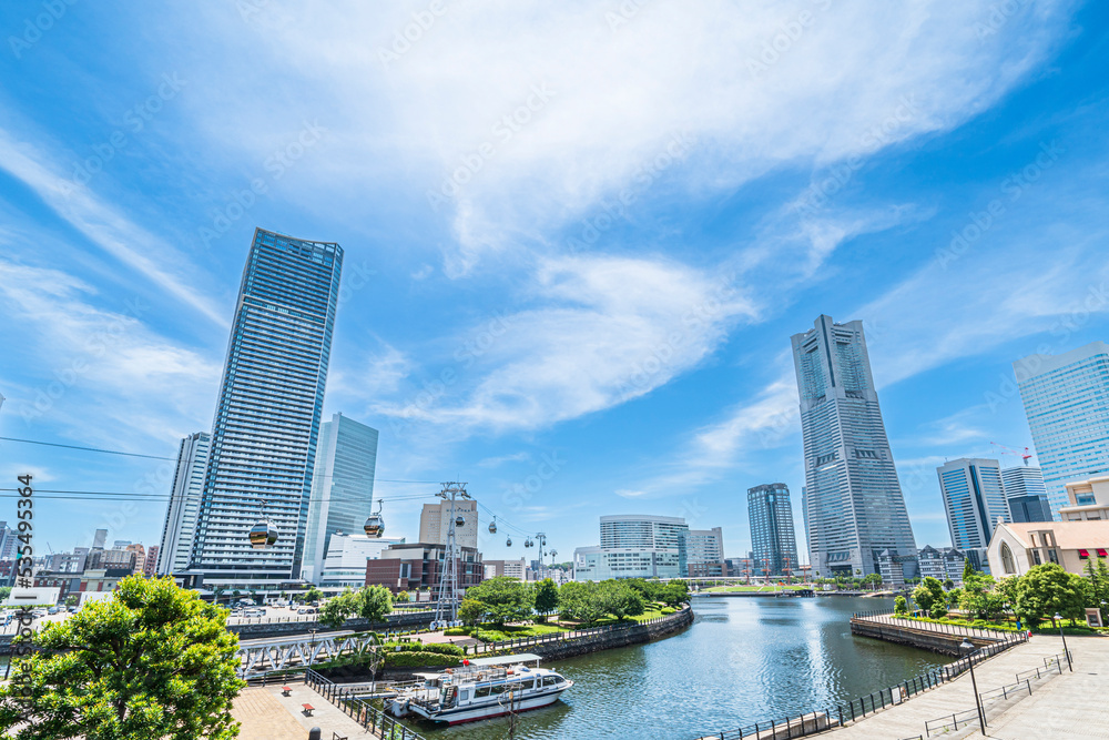 横浜の都市風景　運河パーク【神奈川県・横浜市】
Urban scenery of Yokohama Canal Park - Kanagawa, Japan