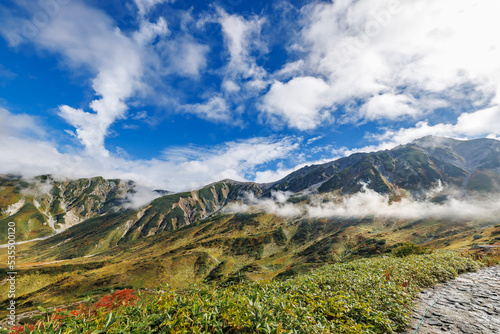 初秋の富山県室堂の景色・黒部立山アルペンルート