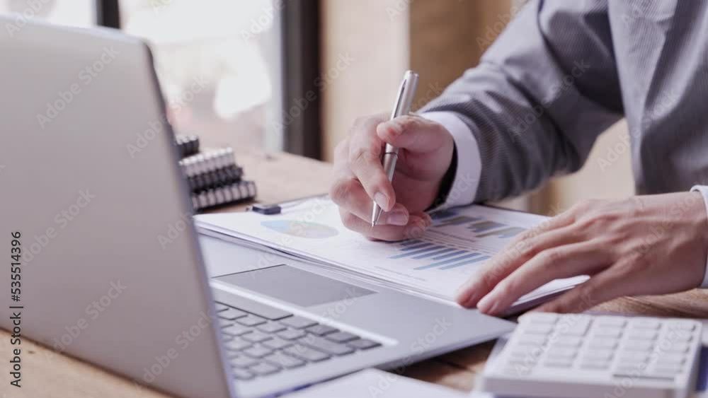 The financiers are calculating personal taxes for their customers. The financiers are calculating personal taxes for their customers.