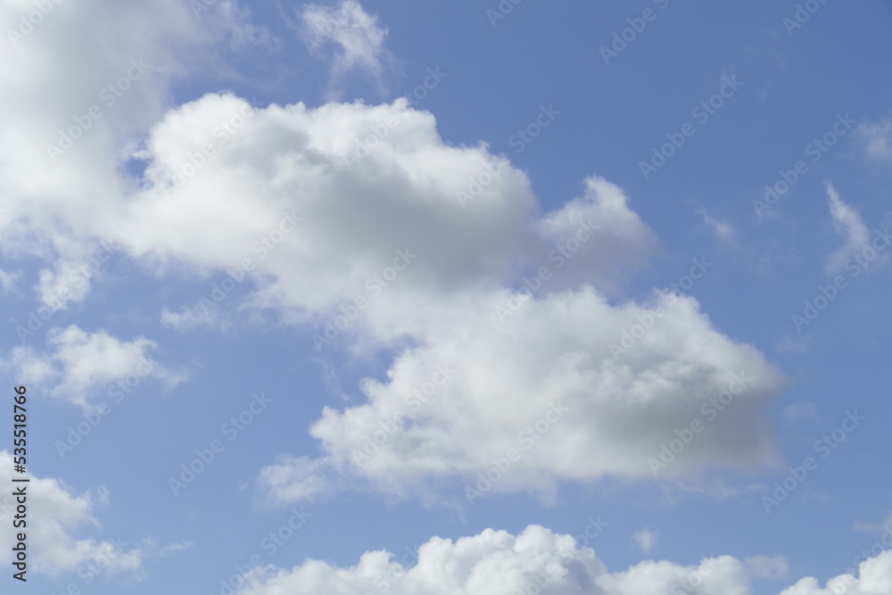 Weisse Quellwolken, Blauer Himmel, Deutschland Weisse Quellwolken, Blauer Himmel, Deutschland