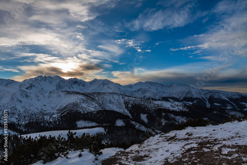 zachód słońce zima góry tęcza Tatry Zachodnie © Tomek Górski