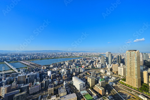 快晴の大阪街並みと淀川【大阪風景】