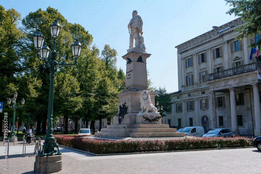 Fototapeta premium Monumento in Bergamo centro