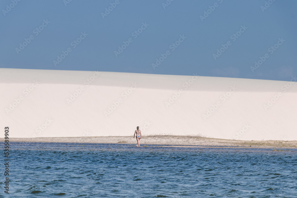 white sand / lençois maranhenses
