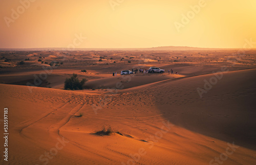 Jeep in der W  ste von Dubai