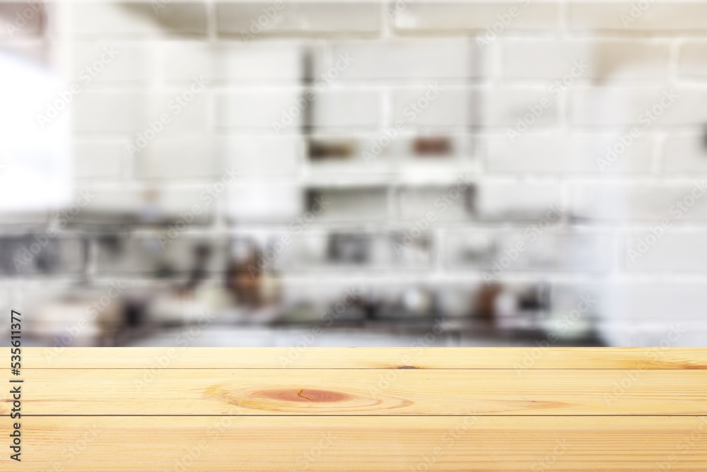 Obraz premium empty blank wooden desk at kitchen