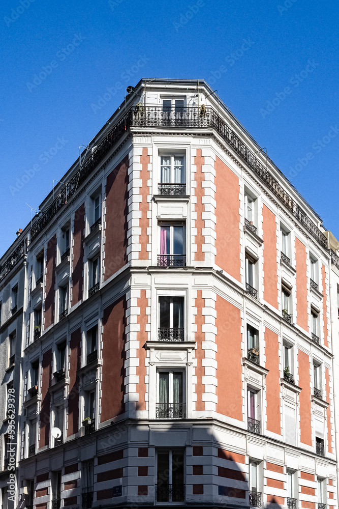 Naklejka premium Paris, typical facades, beautiful buildings in Montmartre 