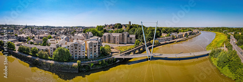 Fototapet A view of Lancaster, a city on river Lune in northwest England