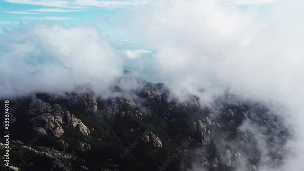 The beautiful natural scenery of Laoshan Mountain in Qingdao The beautiful natural scenery of Laoshan Mountain in Qingdao