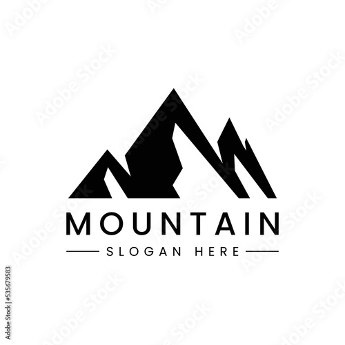 Mountain Logo Template. Vector Illustrator, pin mountain triangle.