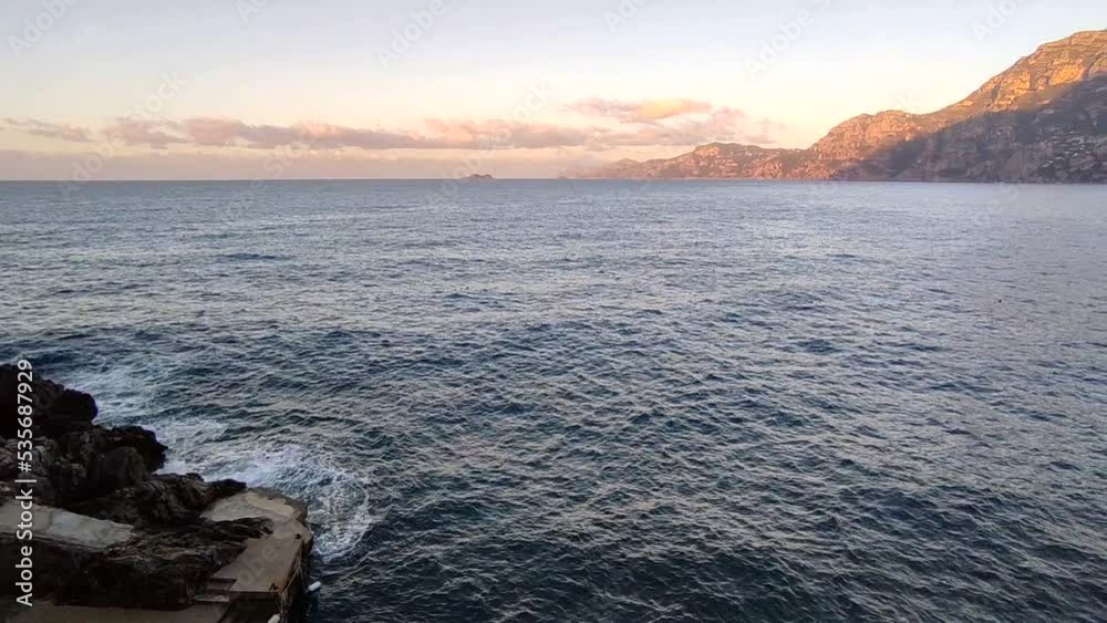 Praiano - Panoramica della costiera dal Lido Gavitella all'alba Praiano - Panoramica della costiera dal Lido Gavitella all'alba