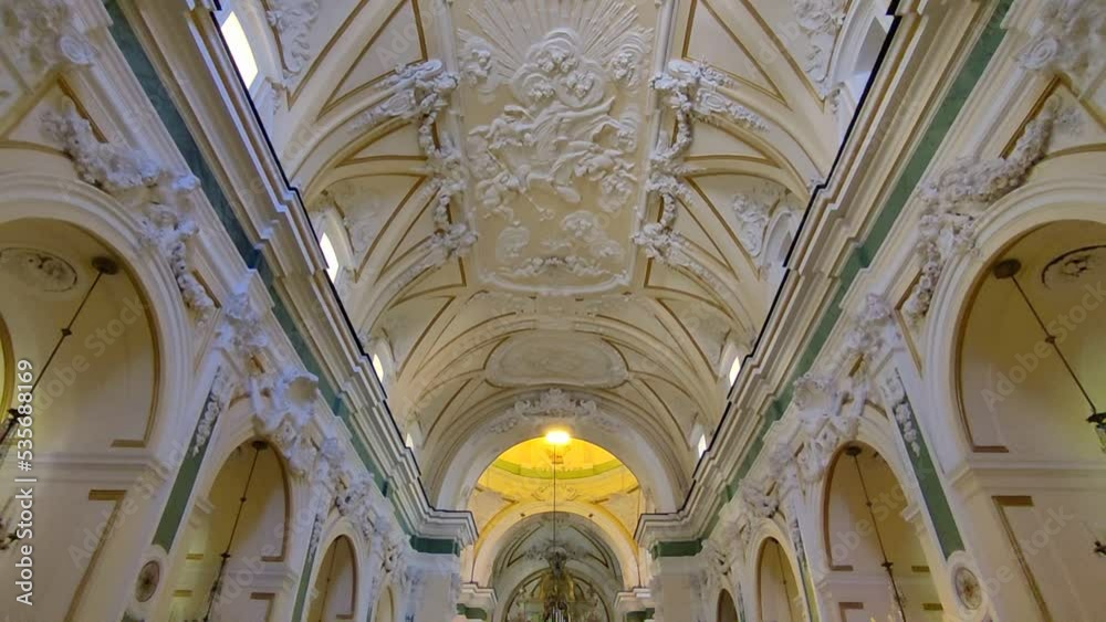 Praiano - Panoramica verticale della navata della Chiesa di San Gennaro