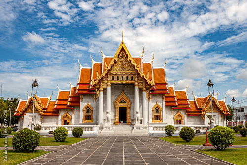Wat Benchamabophit Thai temple in Bangkok, Thailand © chaophrayaart
