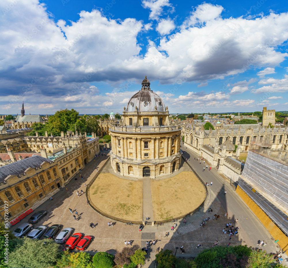 Skyline panorama of Oxford city in England