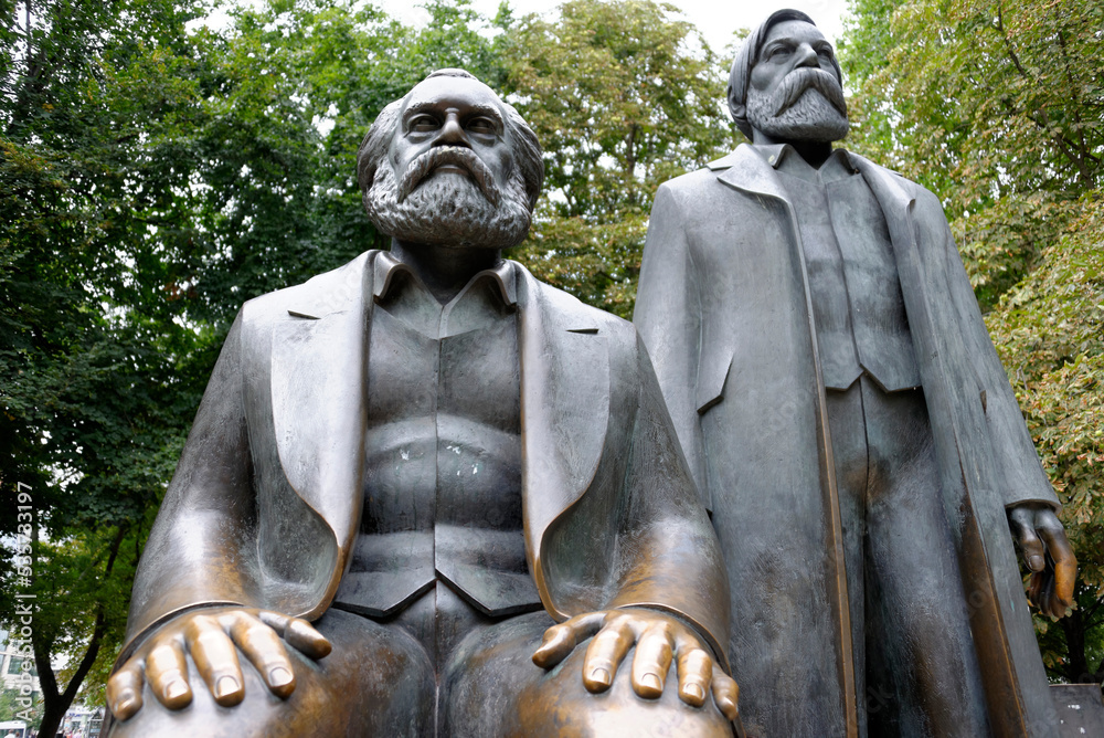 Karl Marx Und Friedrich Engels stock.adobe.com