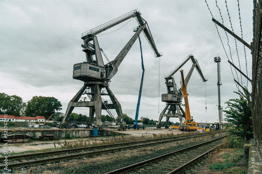 dismantling an old port crane dismantling an old port crane