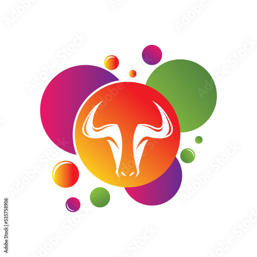 Bull logo template vector icon