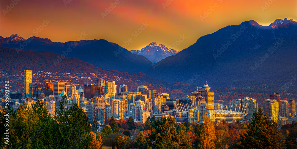 Beautiful scenery of downtown Vancouver in the autumn evening