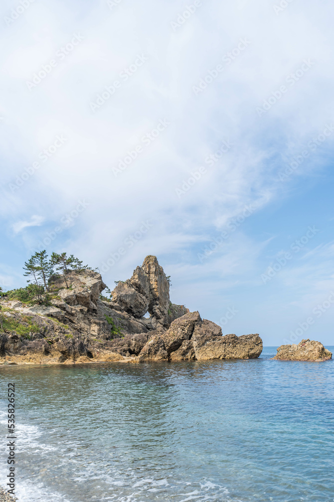 Fototapeta premium 窓岩