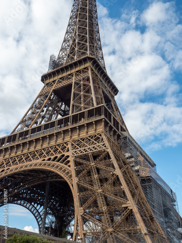 Eiffel Tower blue sky © J.Joe.Foto